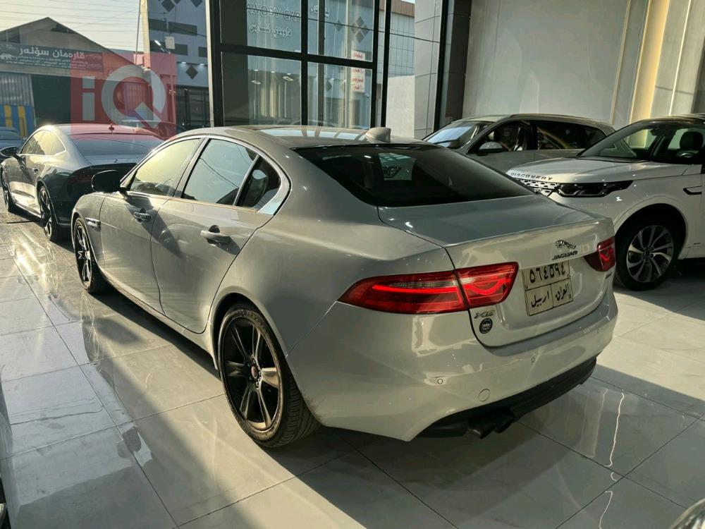 جاگوار XE